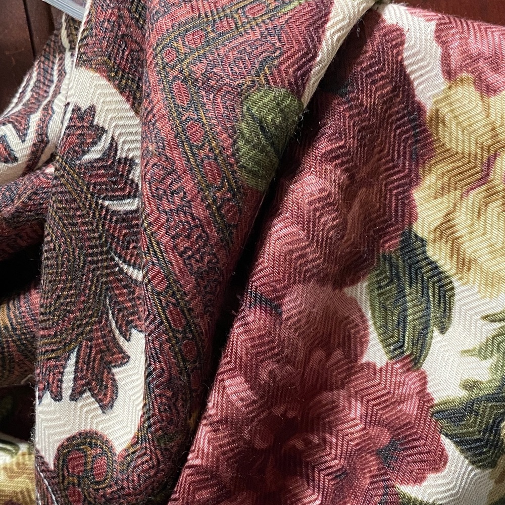 Bash’s Scarves Inc. vintage Floral Paisley Scarf in Burgundy green and Cream - Picture 6 of 16